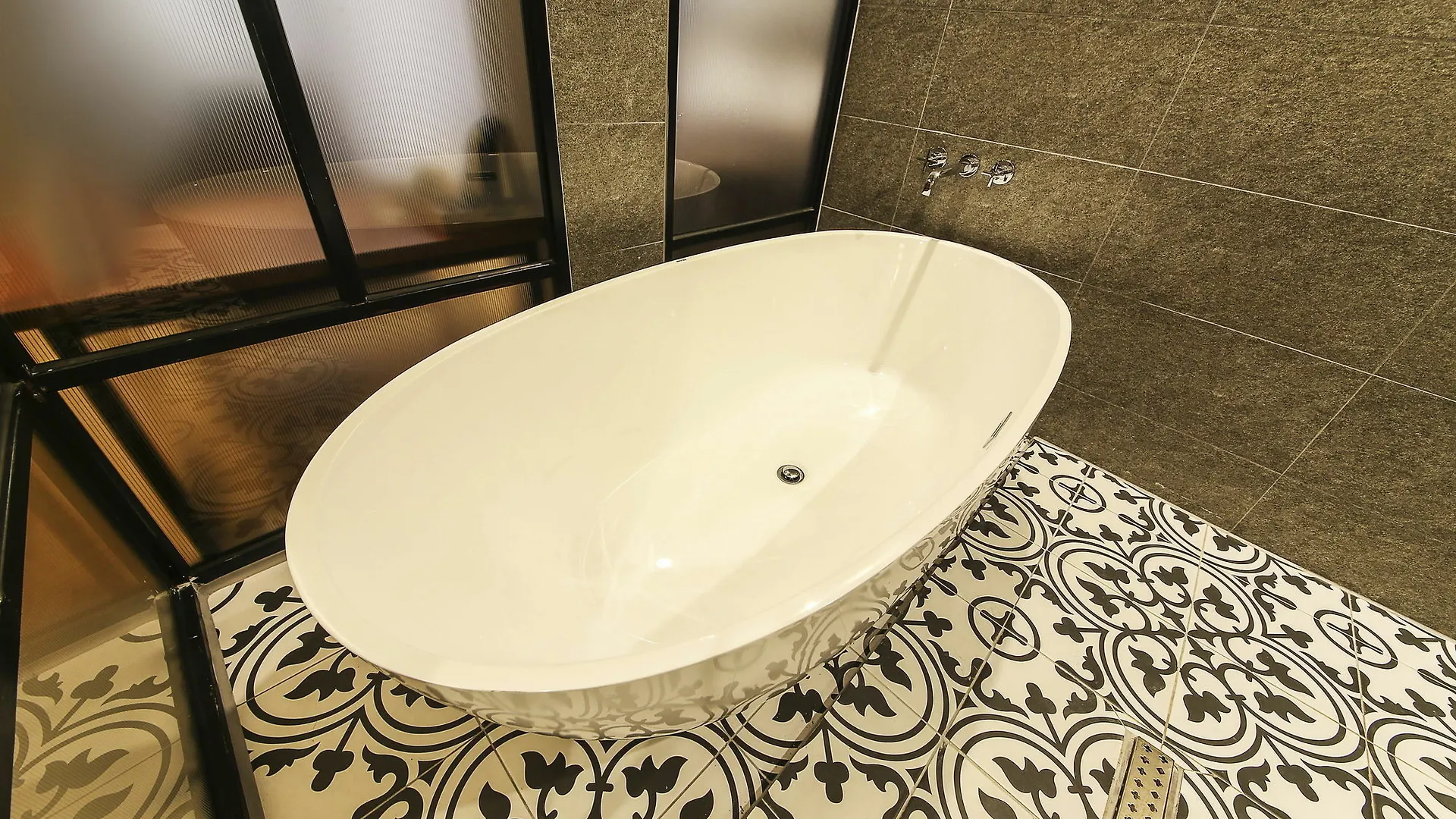 Brown Dot Hotel Gwangan Beach Μπουσάν 2*,